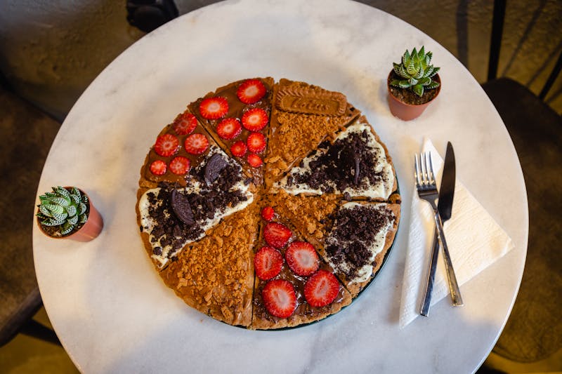 Nutella dessert pizza with strawberries